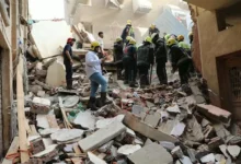 استخراج 3 مصابين من أسفل أنقاض عقار حدائق القبة المنهار