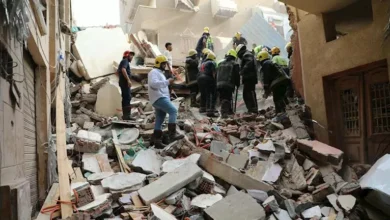 استخراج 3 مصابين من أسفل أنقاض عقار حدائق القبة المنهار
