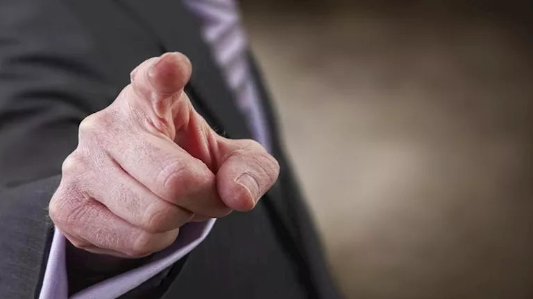 الإفتاء توضح حكم الحلف بقول "حَدّ الله"
