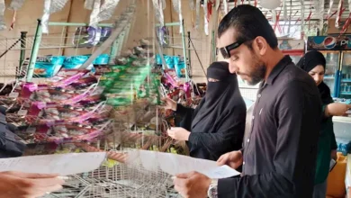 ضبط أغذية غير صالحة وغلق منشأتين إداريًا في حملة رقابية بالخارجة