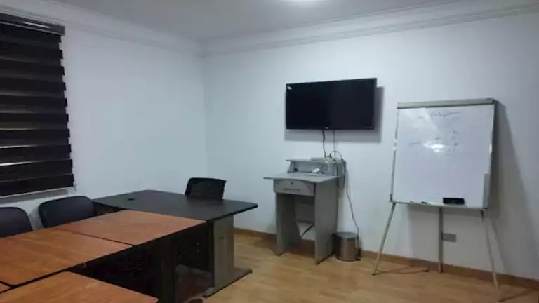 ضبط صاحب كيان وهمي للنصب على المواطنين بشهادات مزيفة في مصر الجديدة