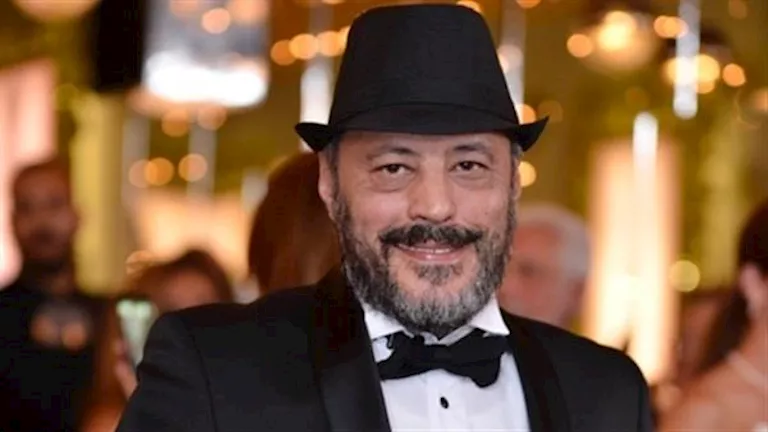 عمرو عبد الجليل: "فيروز الصوت الأقرب لقلبي.. وأحمد عيد فنان قدير" | ضي النهار عمرو عبد الجليل: "فيروز الصوت الأقرب لقلبي.. وأحمد عيد فنان قدير"