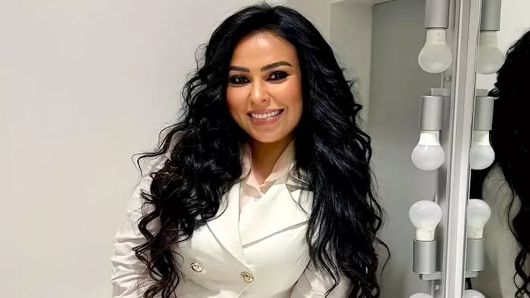 مروة ناجي تستعد لاحتفالية يوم المرأة العُمانية في عمان
