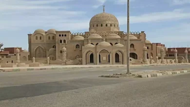 مسجد الرحمة بطور سيناء تحفة معمارية على شاطئ خليج السويس