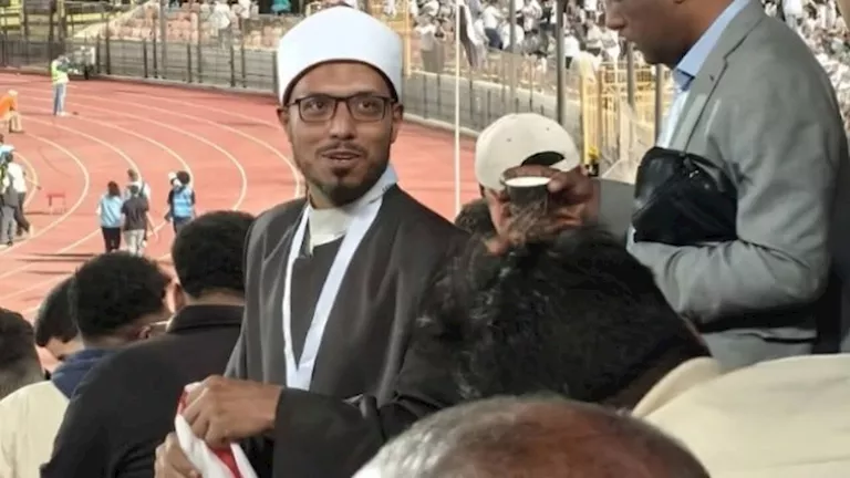 مشجع الزمالك الأزهري يعلن اعتزال تشجيع كرة القدم (فيديو)