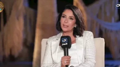 منى زكي تتحدث عن مسؤوليات الأمومة واجتماعات أولياء الأمور